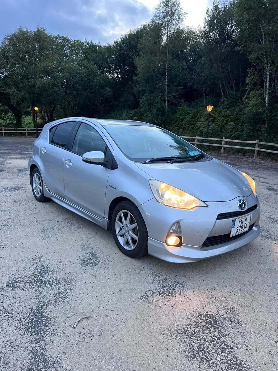 Toyota Aqua 2013 - Image 2