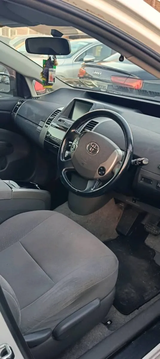 Toyota Prius - Image 1