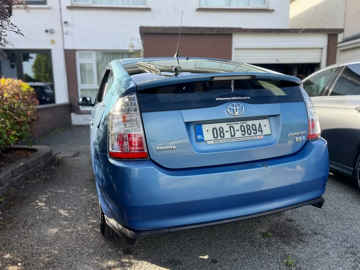 Toyota Prius 1.5 hybrid - Image 3