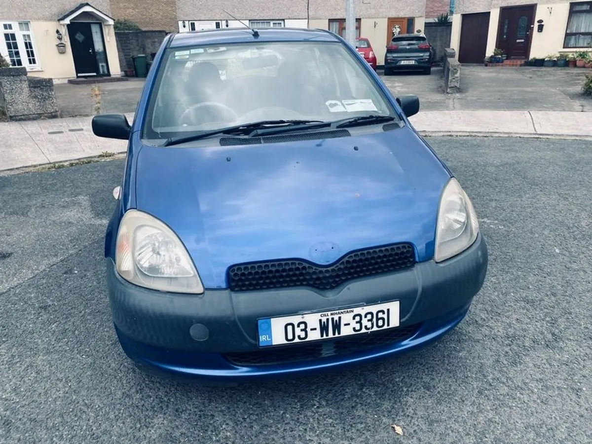 2003 Toyota Yaris - Image 2