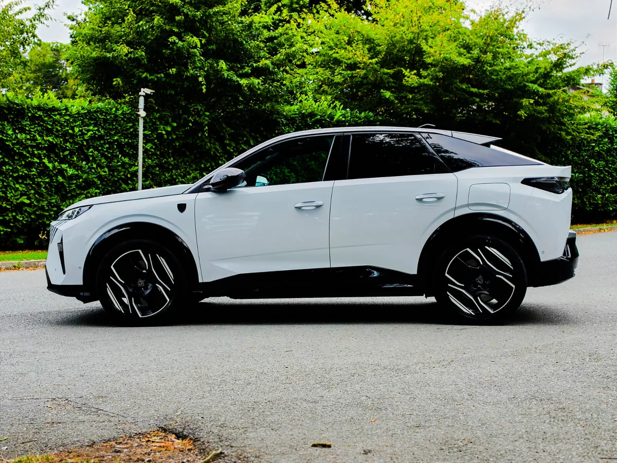 2024 Peugeot E3008 GT Electric EV - Image 3