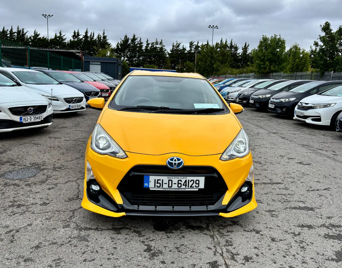 TOYOTA  AQUA  2015 1.5 HYBRID - Image 2