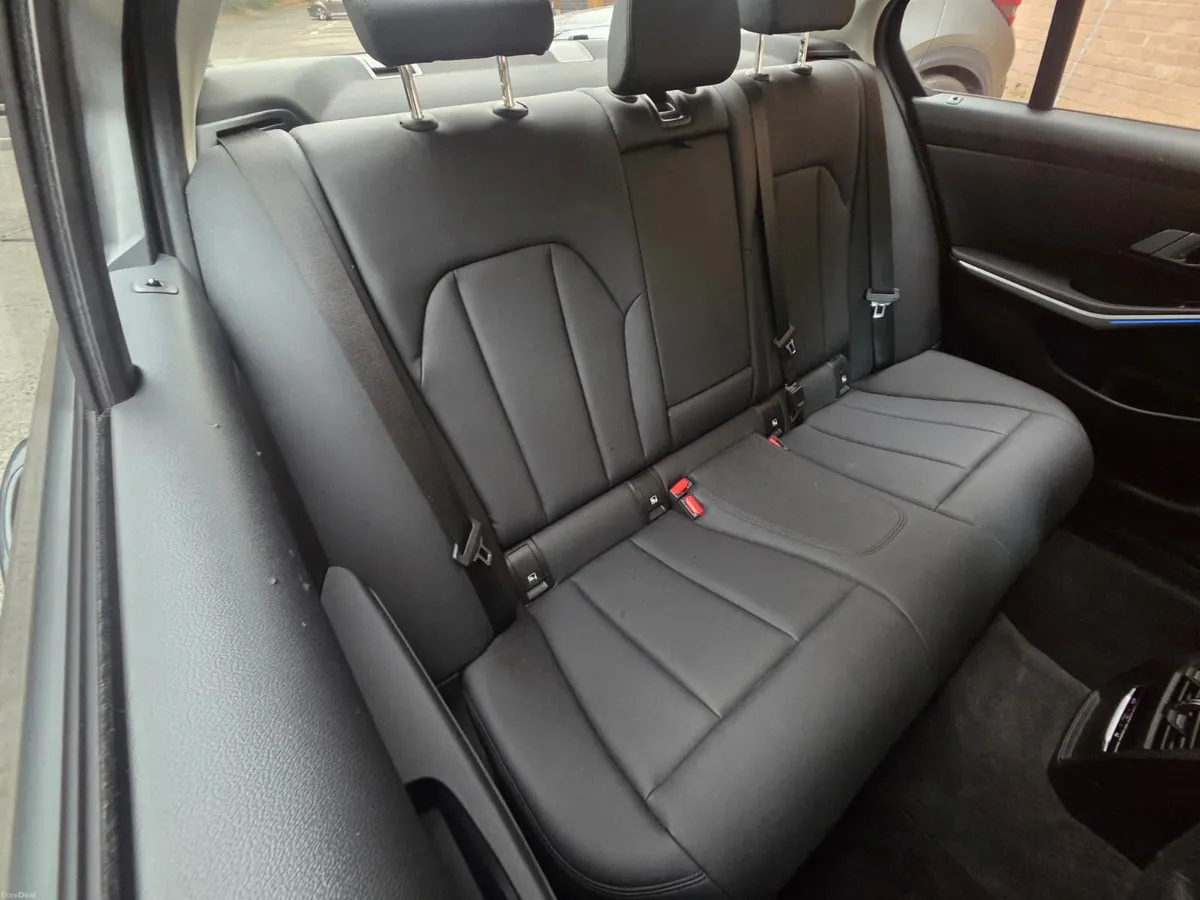 BMW 3-Series 2020 - Image 6