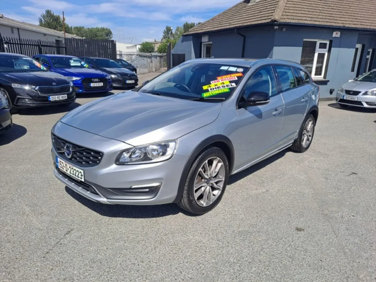V60CROSS COUNTRY D4 2.4L 188Bhp AWD SE LUX GT AUTO - Image 4