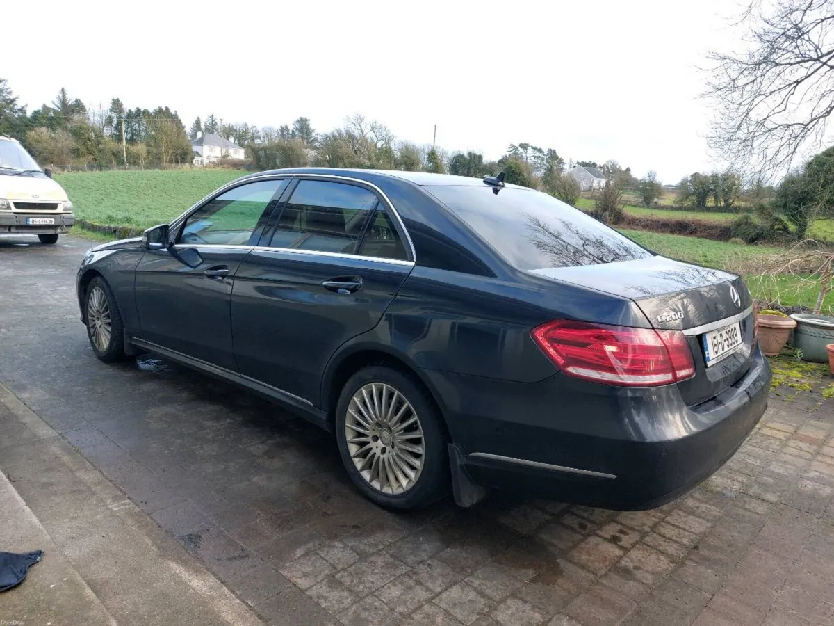 Mercedes Benz E class - Image 3