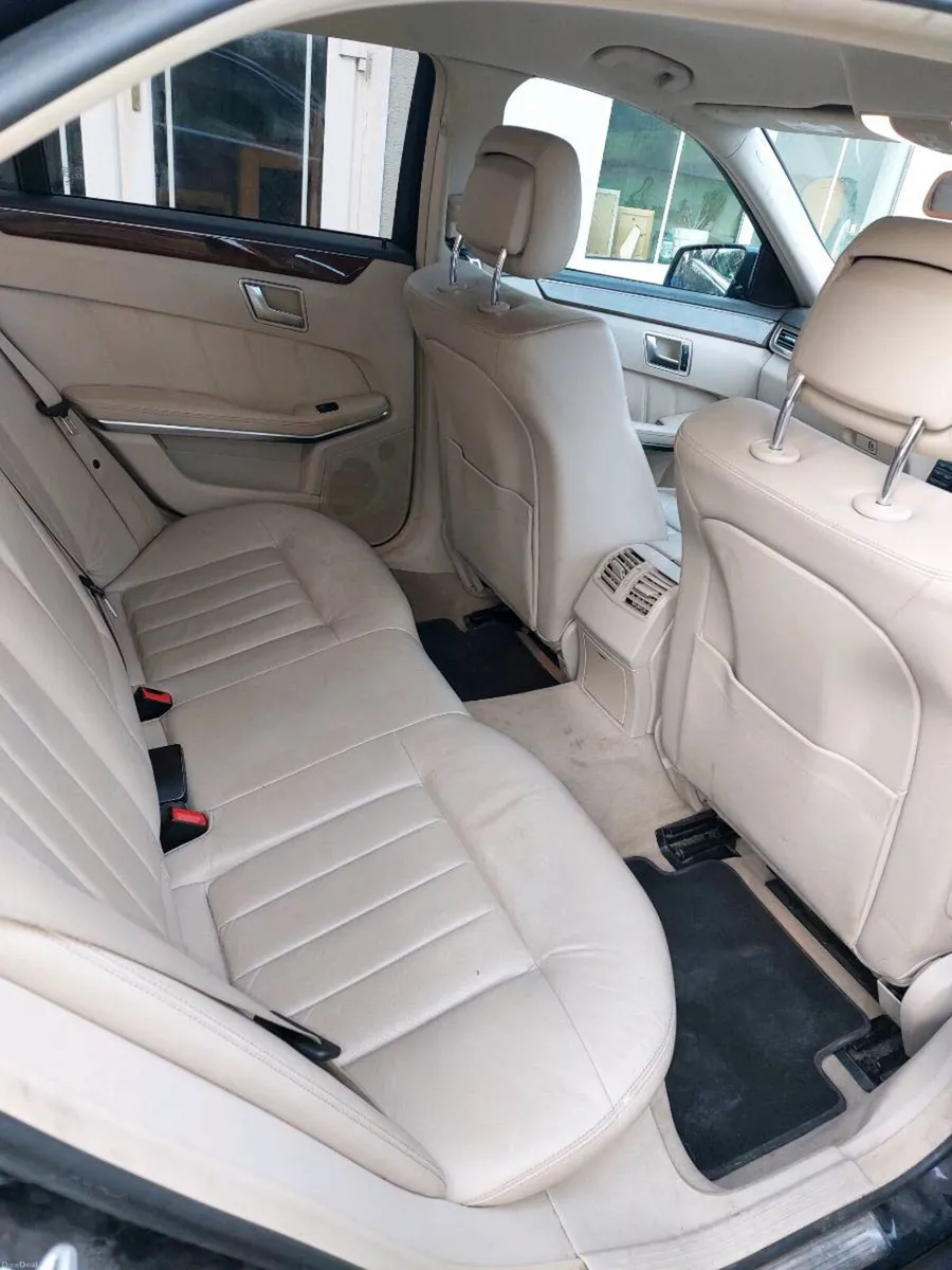 Mercedes Benz E class - Image 5