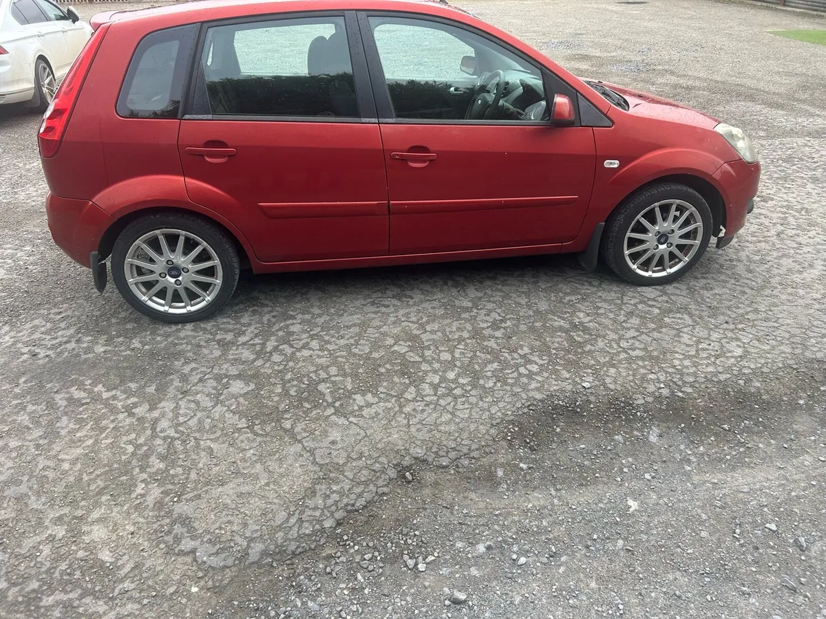 Ford Fiesta - Image 2