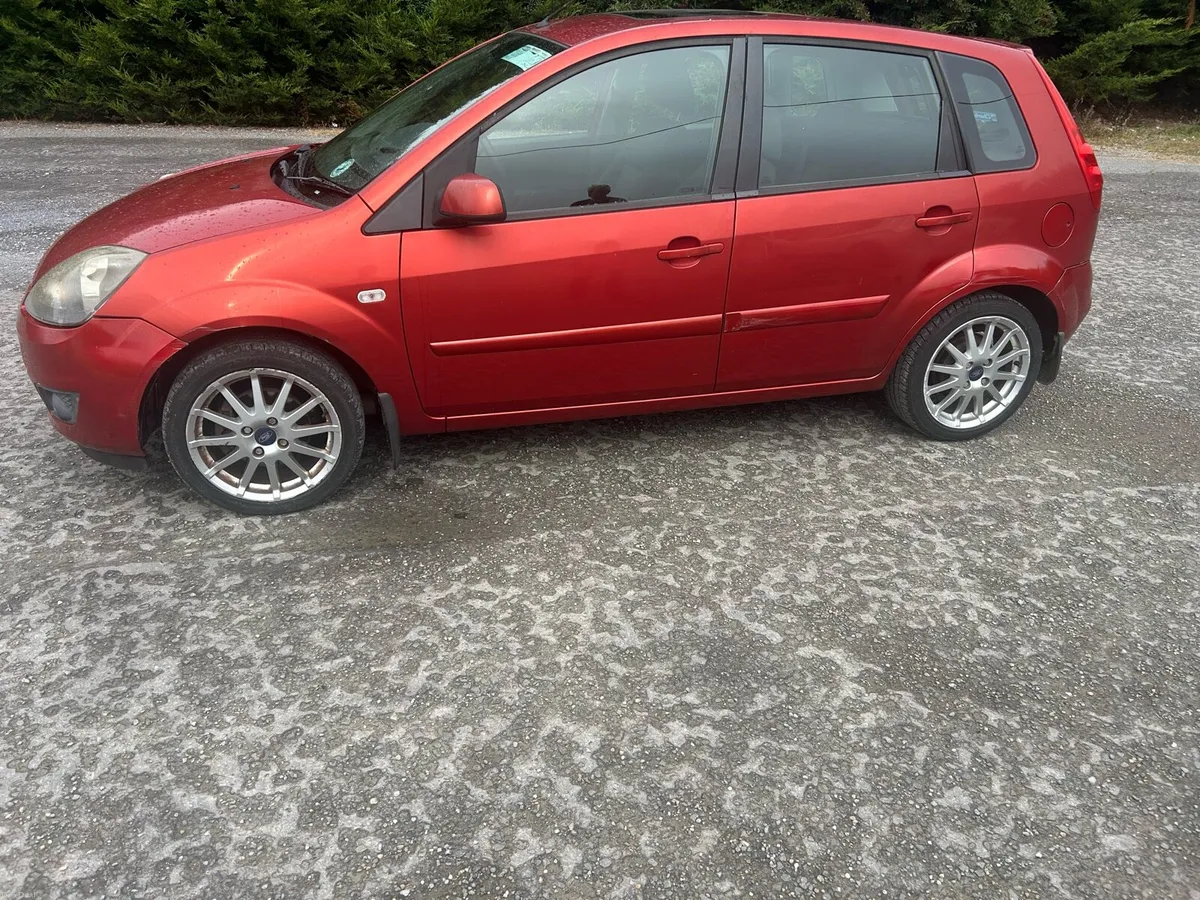 Ford Fiesta - Image 4