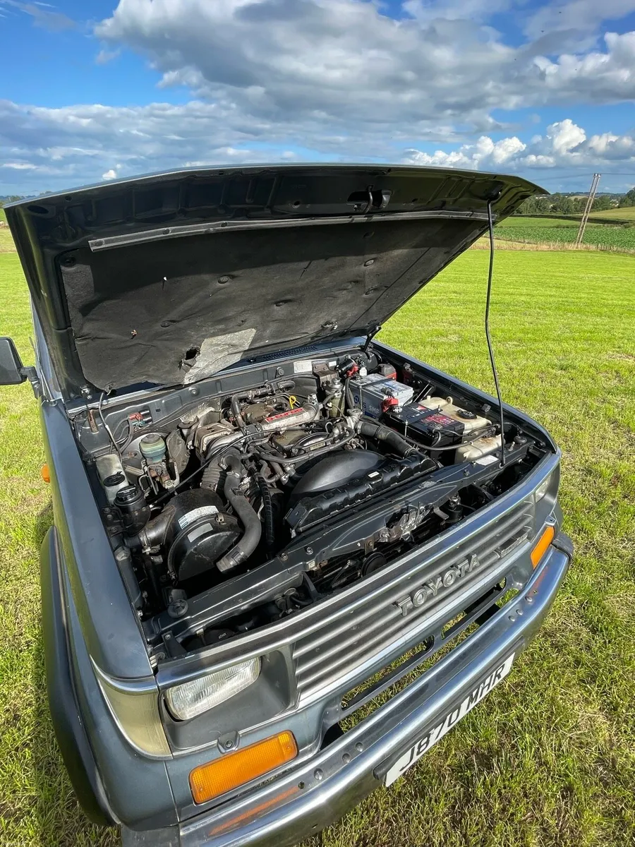 1992 toyota landcruiser 70 vx 2.4td manual - Image 5