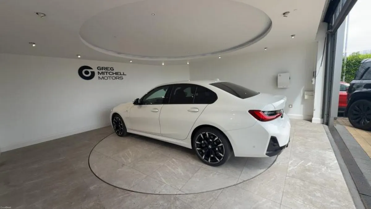 BMW 3-Series 330e 22.3 kWh M Sport 4dr Step Auto - Image 5