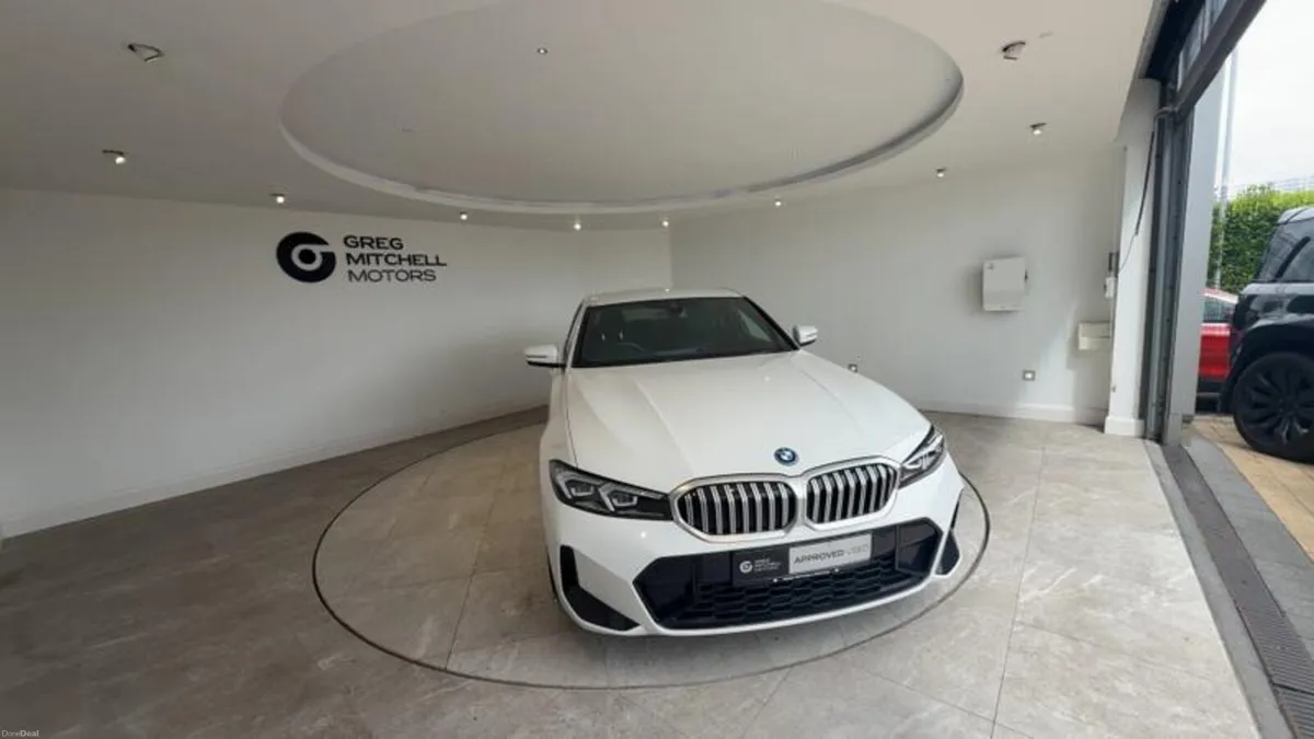 BMW 3-Series 330e 22.3 kWh M Sport 4dr Step Auto - Image 2