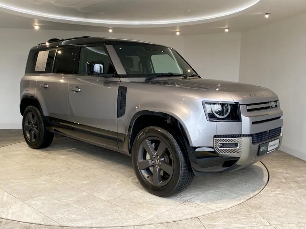 Land Rover Defender 3.0 D300 X-Dynamic HSE 110 5dr - Image 1
