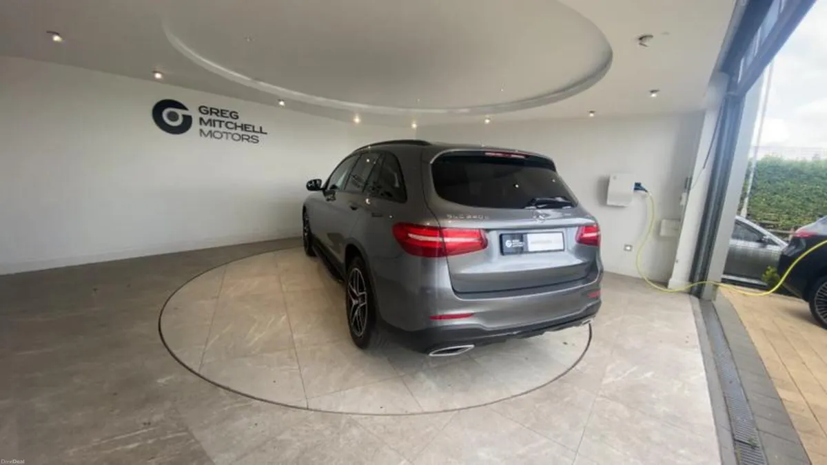 Mercedes-Benz GLC GLC 220d 4Matic AMG Night Editio - Image 3