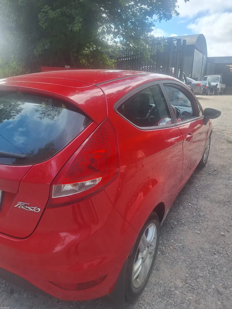 Ford Fiesta 2009 nctd - Image 2