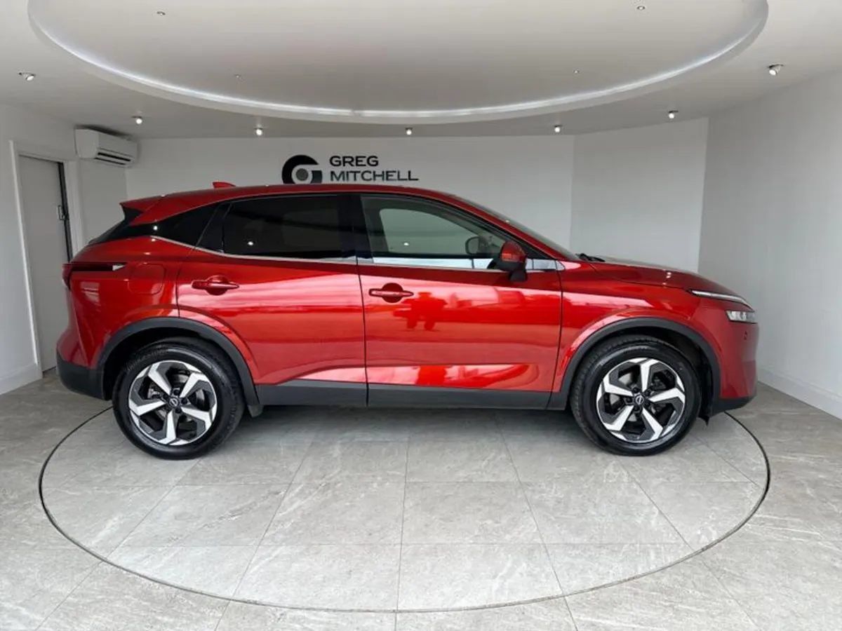 Nissan Qashqai 1.3 DiG-T MH N-Connecta 5dr - Image 4