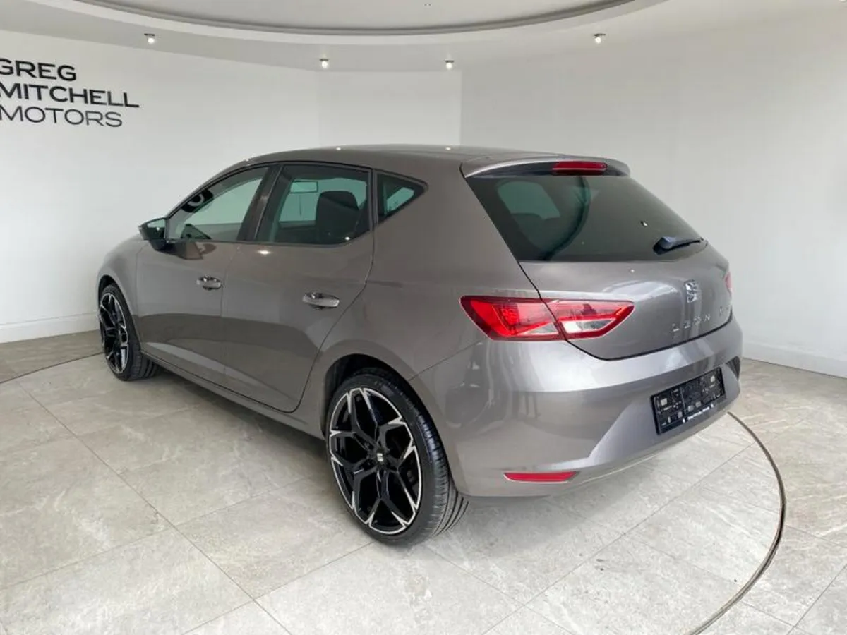 SEAT Leon 1.6 TDI 110 SE Dynamic Technology 5dr - Image 5
