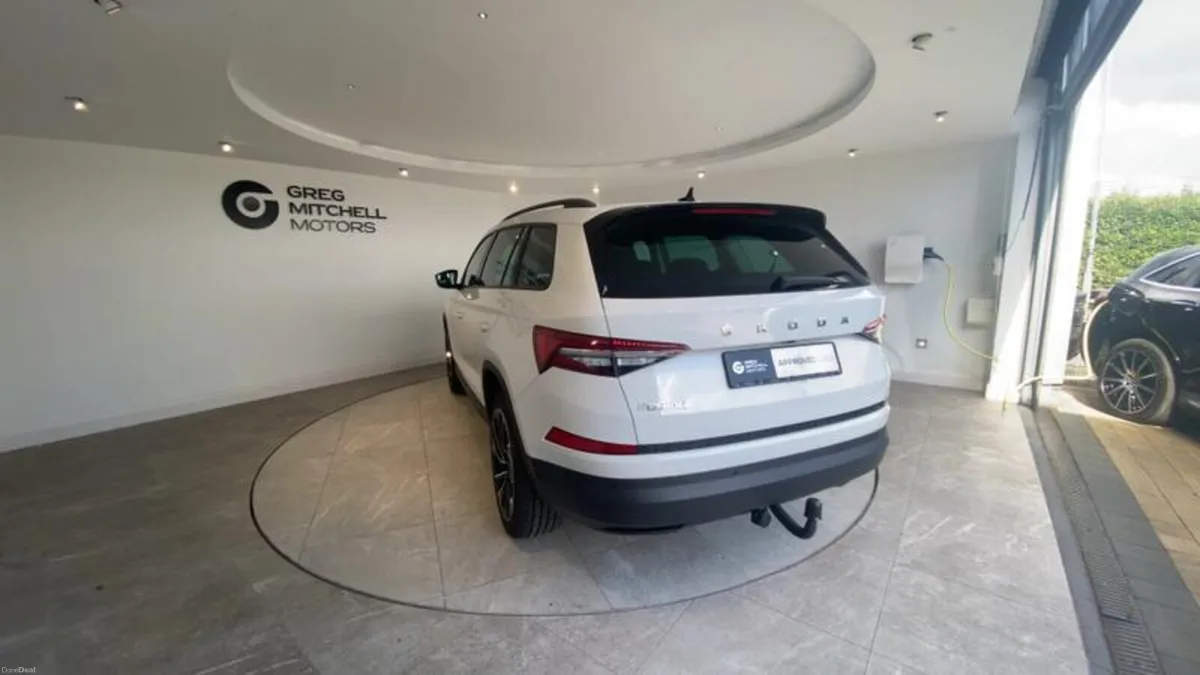 Skoda Kodiaq 2.0 TDI SE Drive 5dr DSG [7 Seat] - Image 3