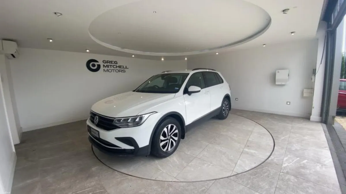 Volkswagen Tiguan 1.5 TSI Active 5dr - Image 3
