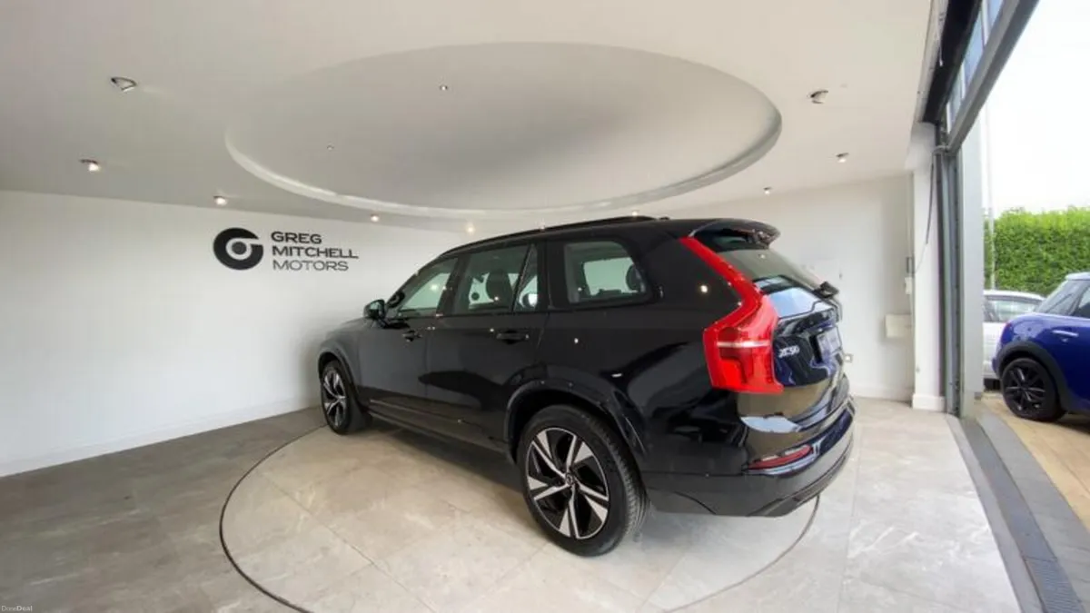 Volvo XC90 2.0 B5D [235] Plus Dark 5dr AWD Geartro - Image 6