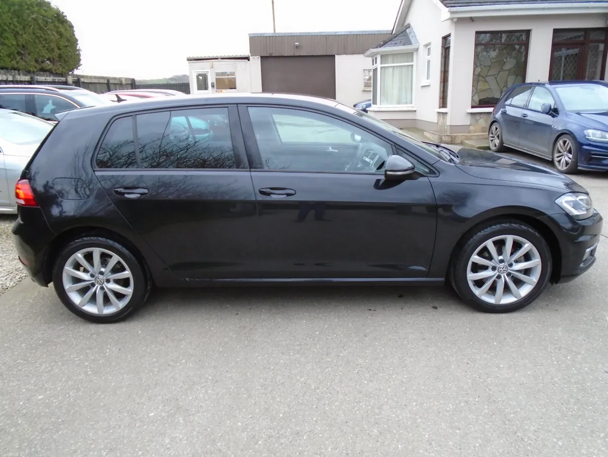 Volkswagen Golf 2018,1.2 tsi auto,low kms,camera - Image 2