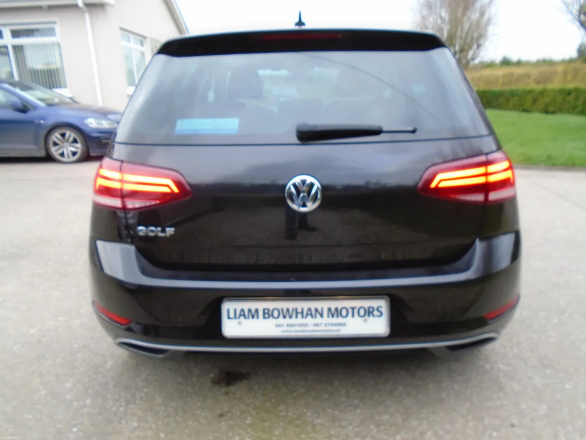 Volkswagen Golf 2018,1.2 tsi auto,low kms,camera - Image 5