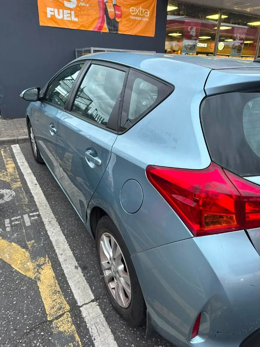 2013 Toyota Auris 1.33 Petrol Manual - Image 2