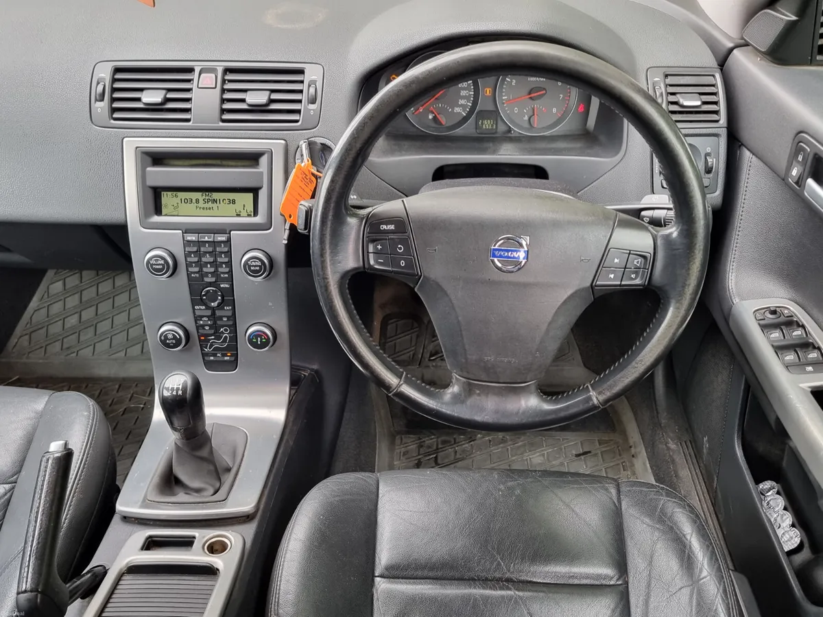 Volvo S40 2008 petrol ⛽️ nct&tax €1650 - Image 6