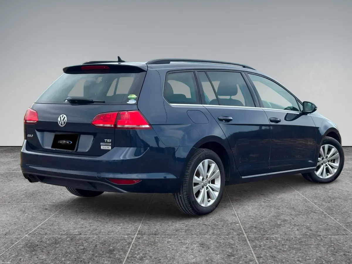 Volkswagen Golf Estate Automatic *ONLY 33KMS* - Image 3