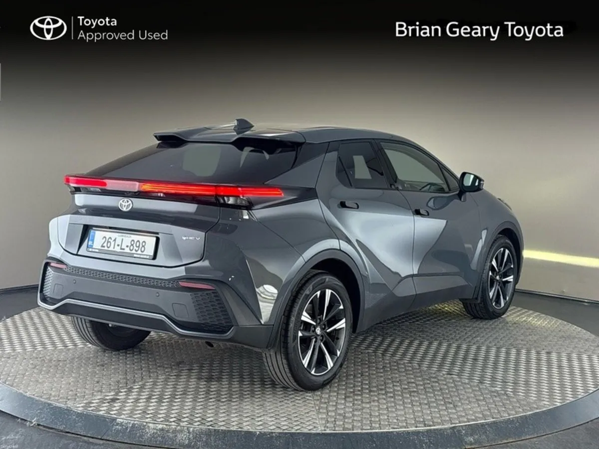Toyota C-HR Hybrid Sport - Image 2