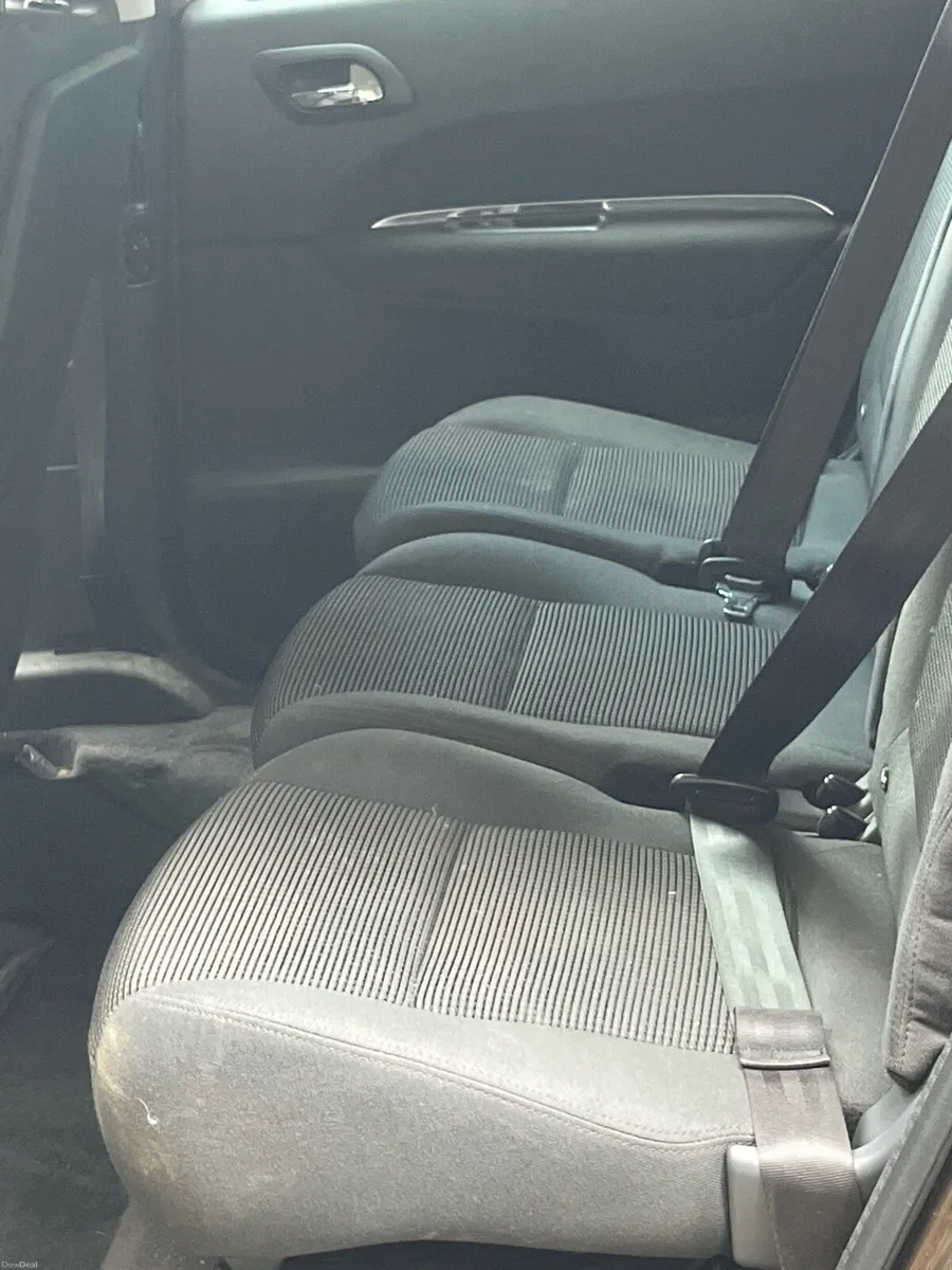 Peugeot 5008 - Image 2