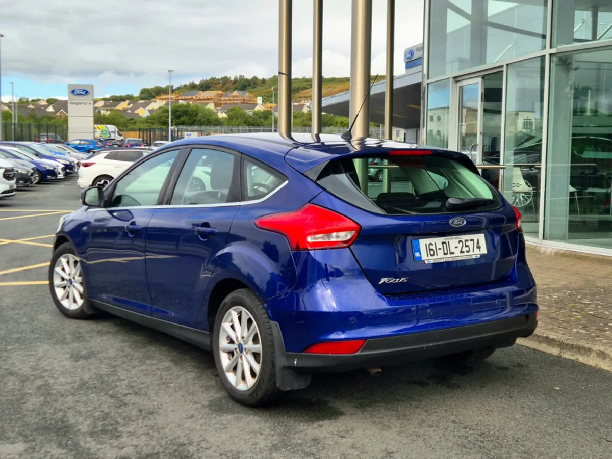 Ford Focus TITANIUM 1.5 TD 95PS 6SPEED 4DR - Image 2