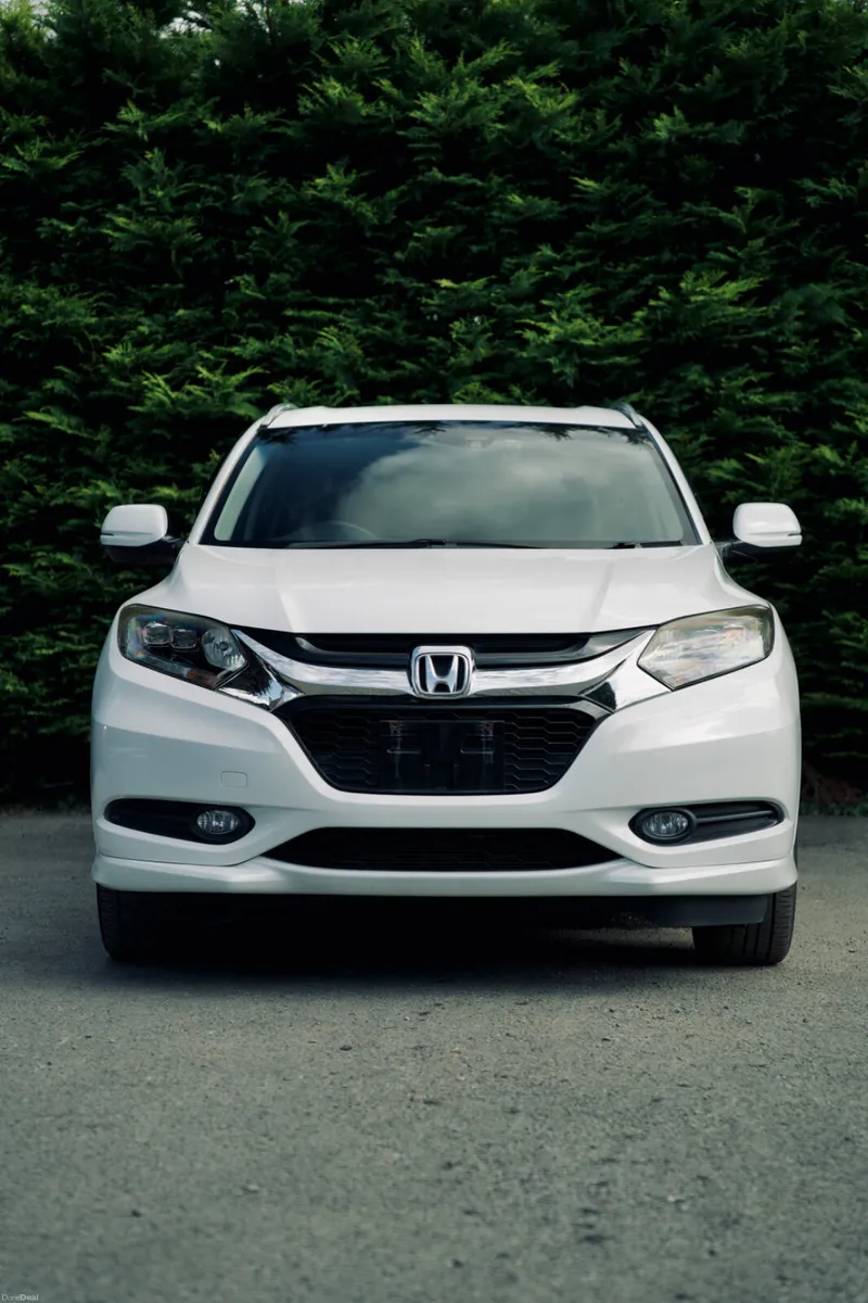 Honda Vezel Hybrid 2015 | Low Mileage | Only 52K - Image 6