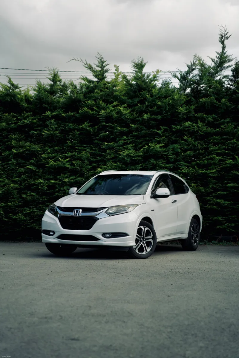 Honda Vezel Hybrid 2015 | Low Mileage | Only 52K - Image 1