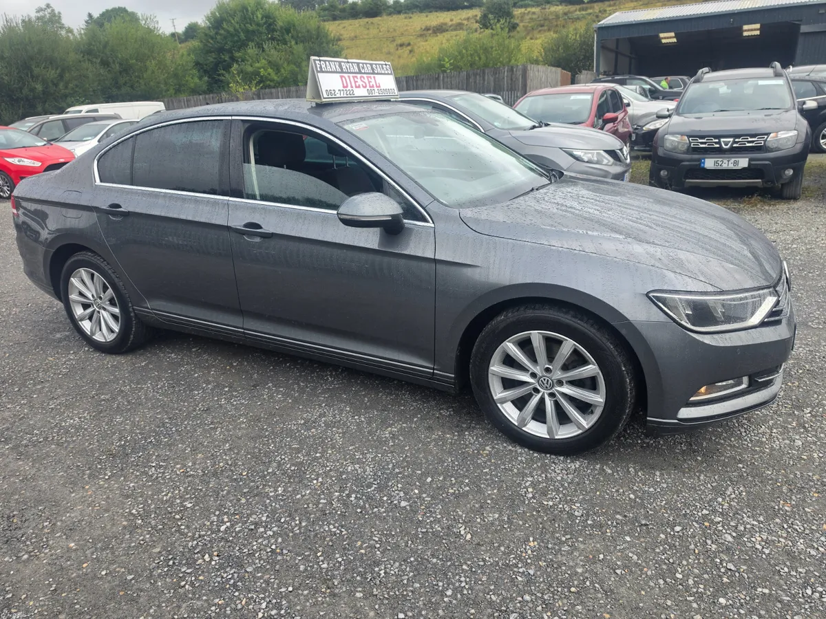 Volkswagen Passat 2017 - Image 2