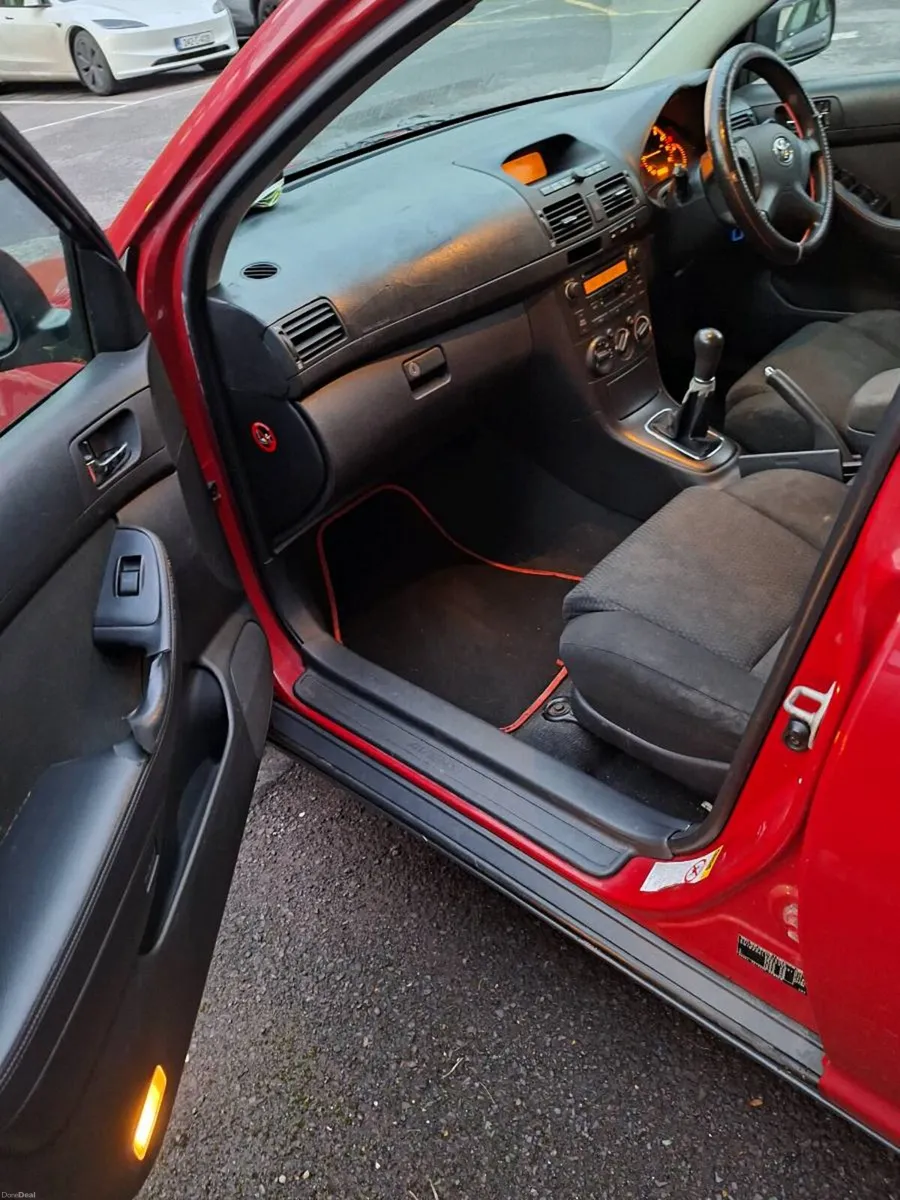 2005 Toyota Avensis - Image 3