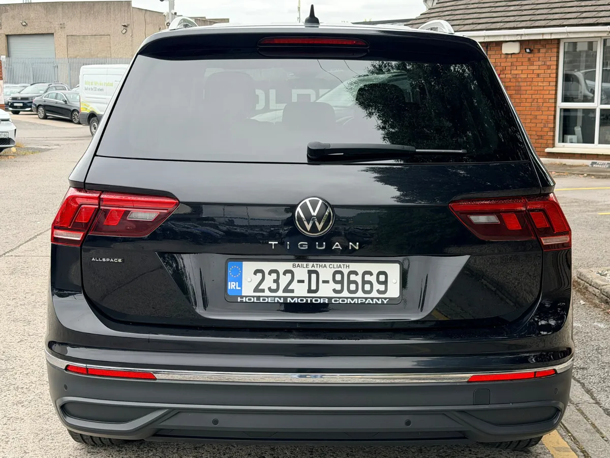 Volkswagen Tiguan. ALL SPACE..7 SEATER - Image 5