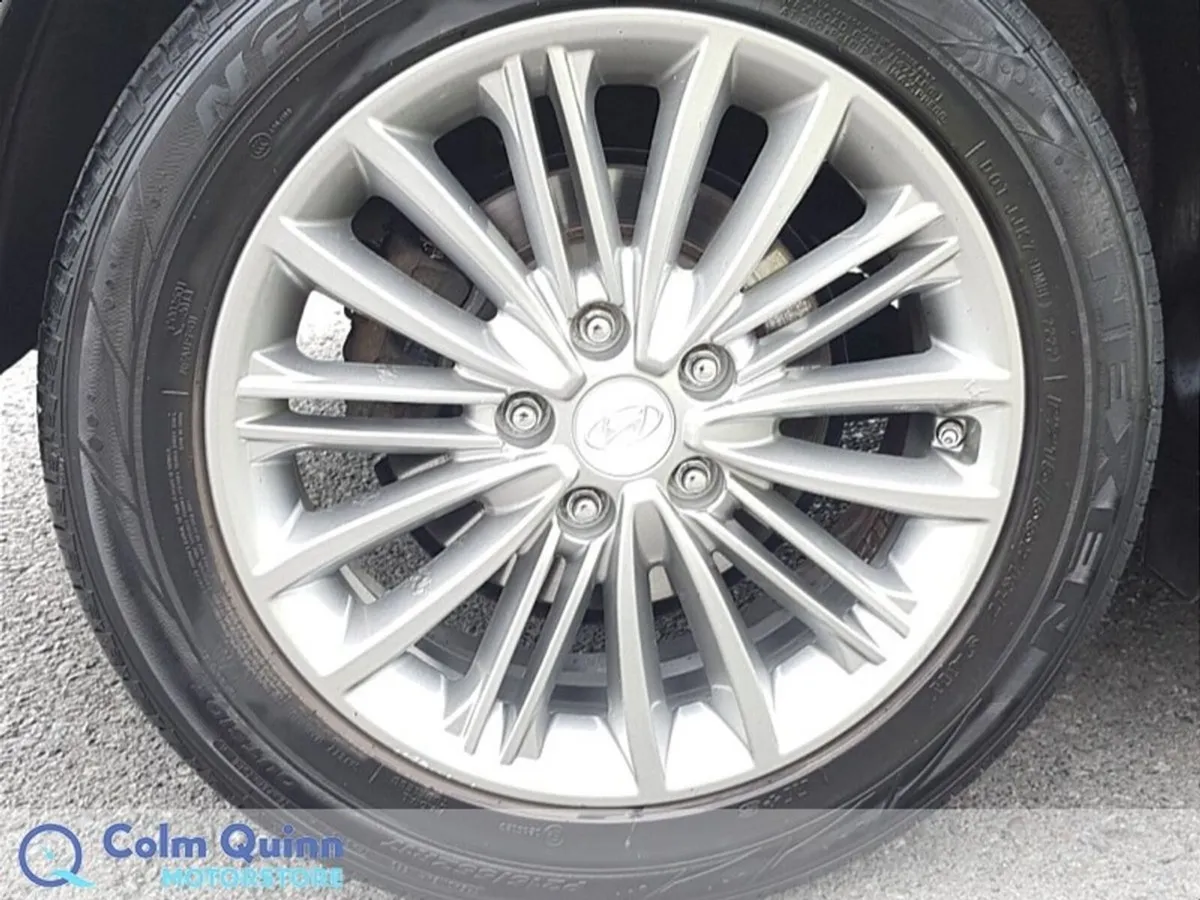 Hyundai KONA Executive 1.6 CRDI - Manual - Reverse - Image 5