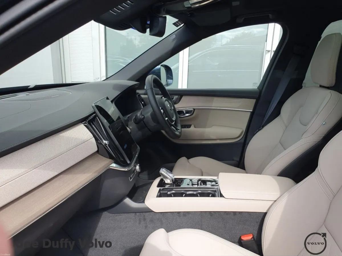 Volvo XC90 T8 PHEV AWD Plus Bright - Image 6