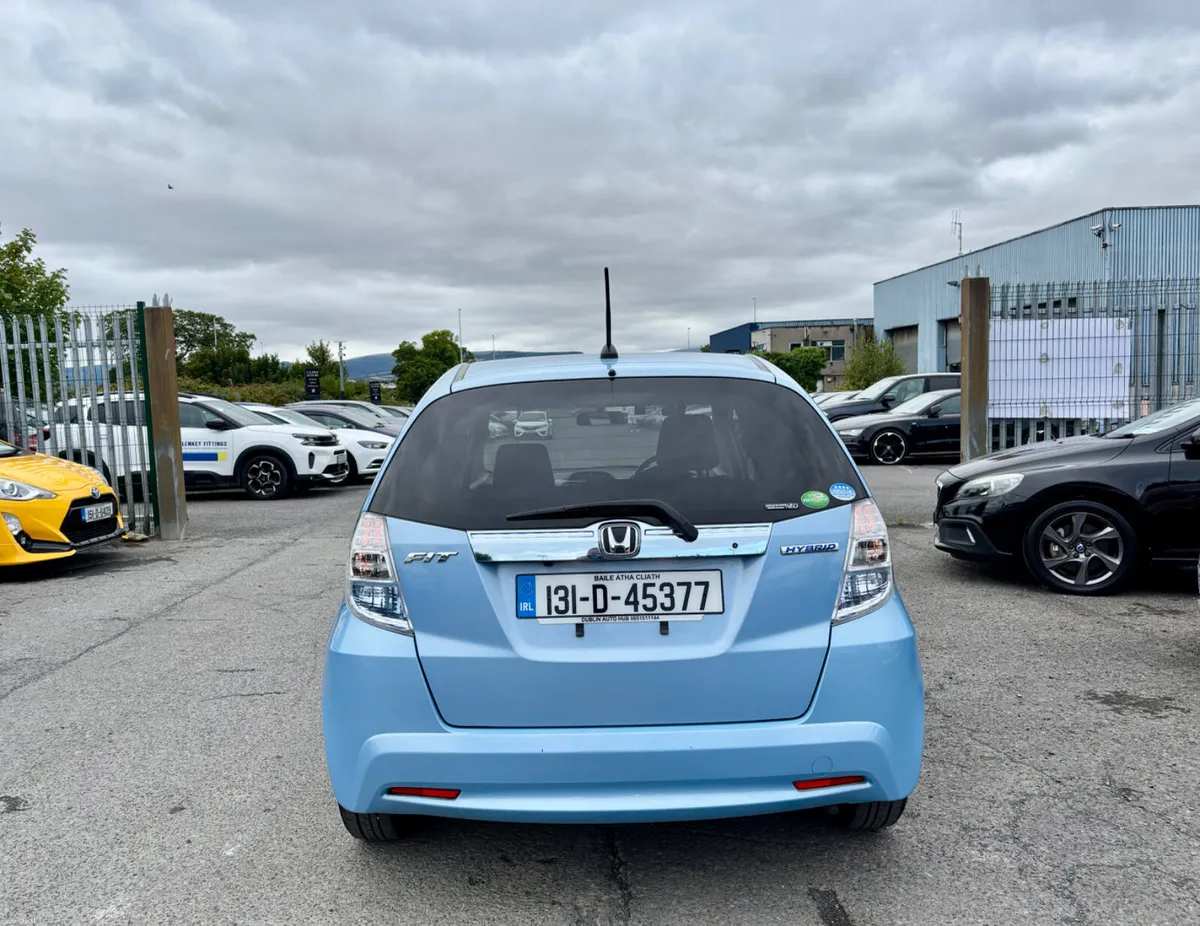 HONDA FIT 2013 / Hybrid/ - Image 6