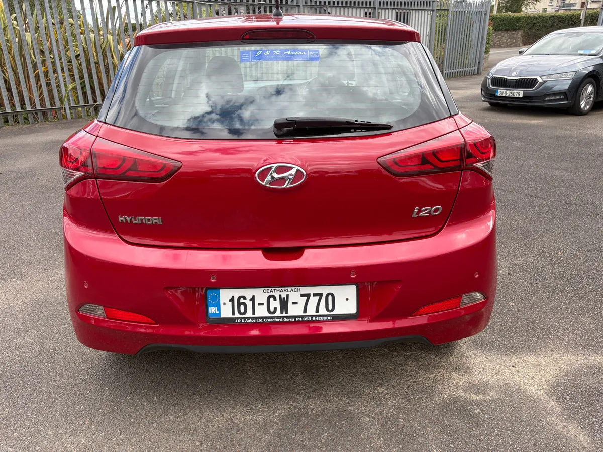 Hyundai i20 2016, 1.1 CDRi Deluxe - Image 2
