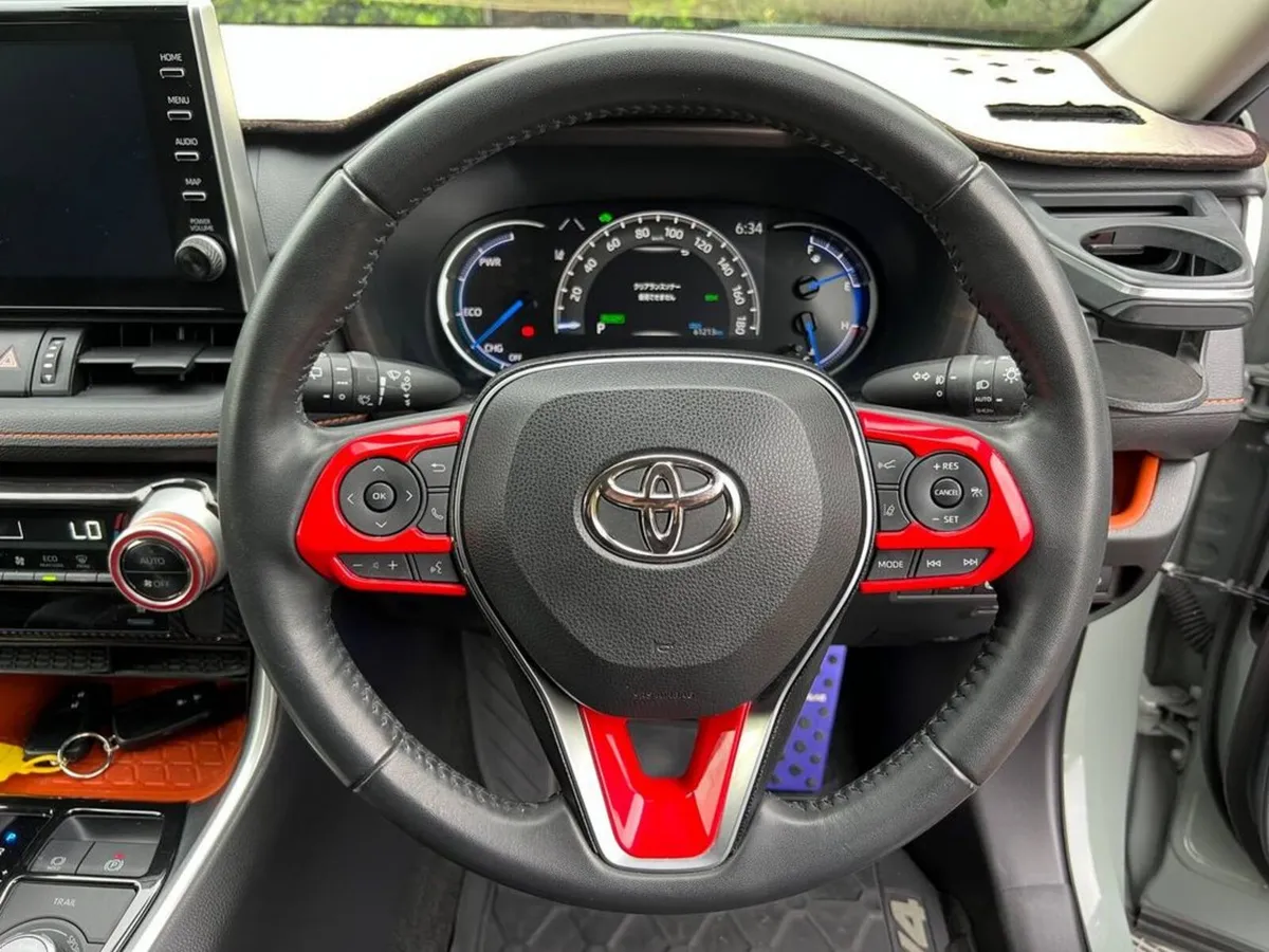 Toyota RAV4 ADVENTURE 2.5 HYBRID AUTO // 19" ALLOY - Image 4