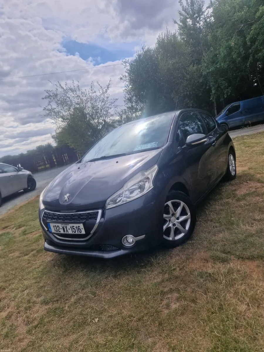 131 Peugeot 208 2 door - Image 1