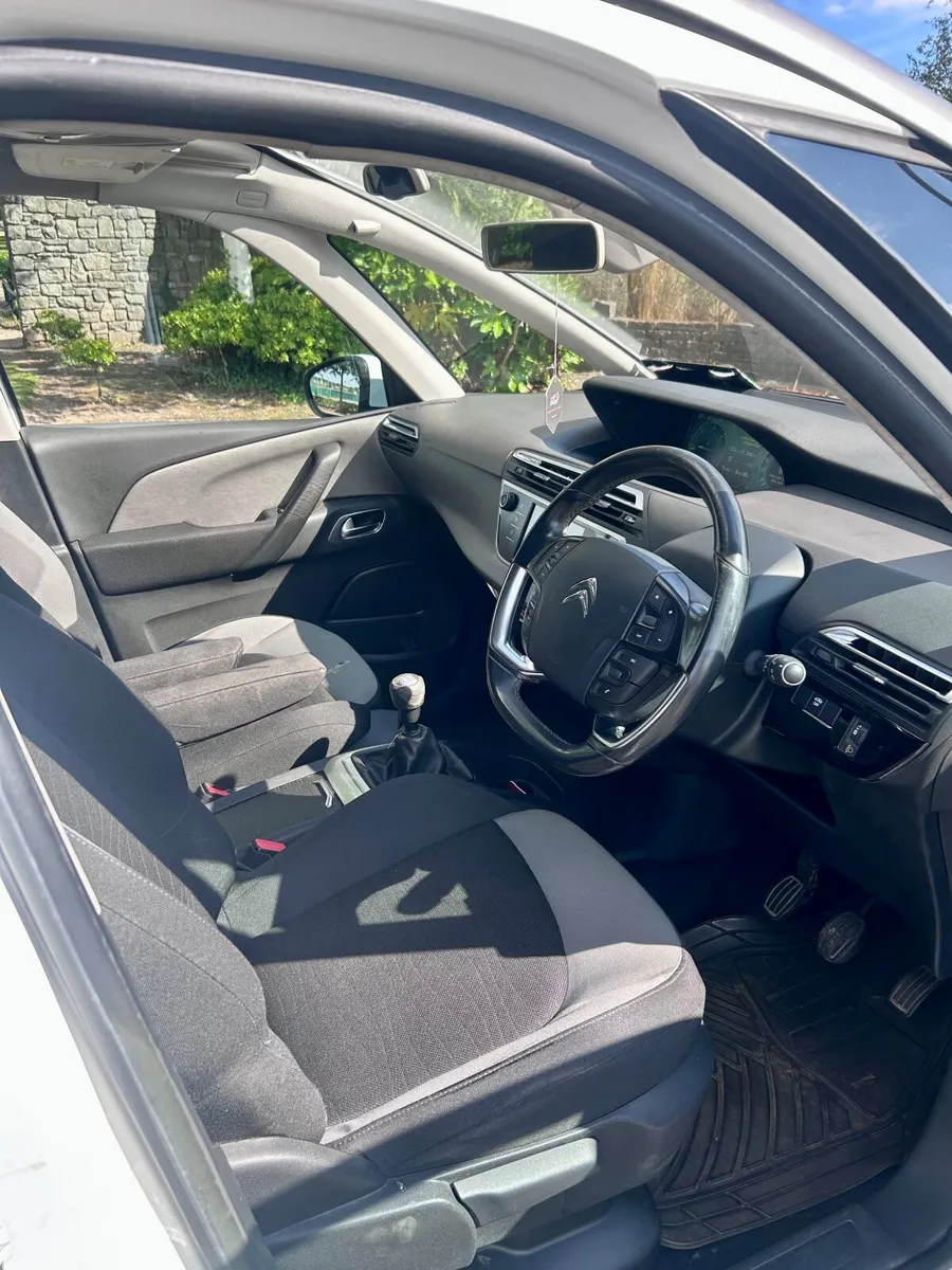 Citroen C4 Grand Picasso 1.6HDI EXCLUSIVE - Image 5