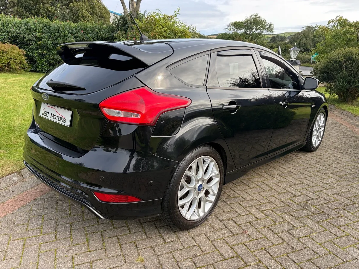 172 FORD FOCUS ST-LINE - Image 4