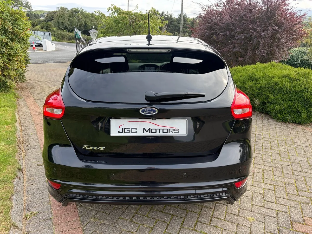 172 FORD FOCUS ST-LINE - Image 6