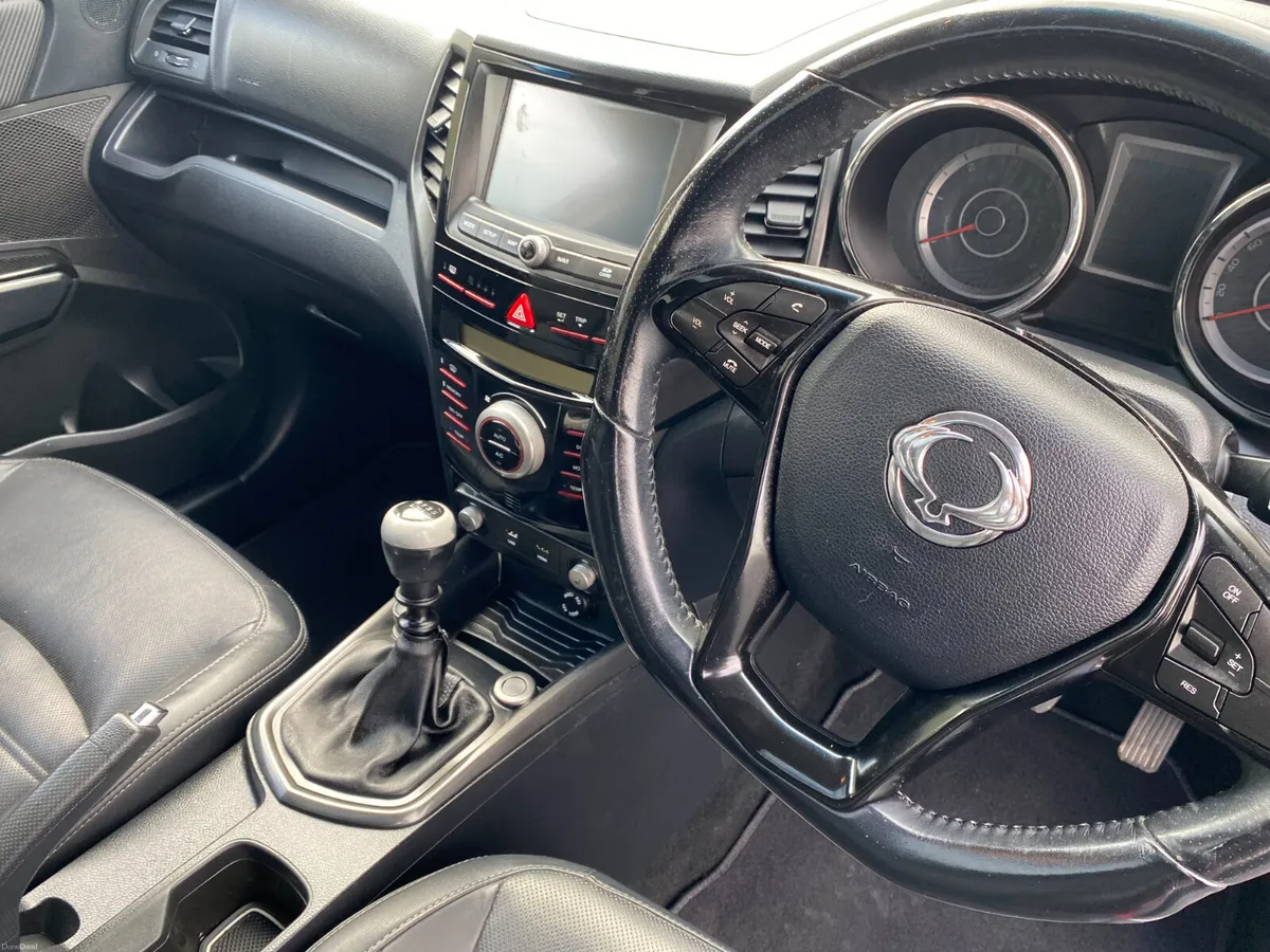 2016 SsangYong Tivoli XLV 4X2 EL 1.6 MD 5DR - Image 6