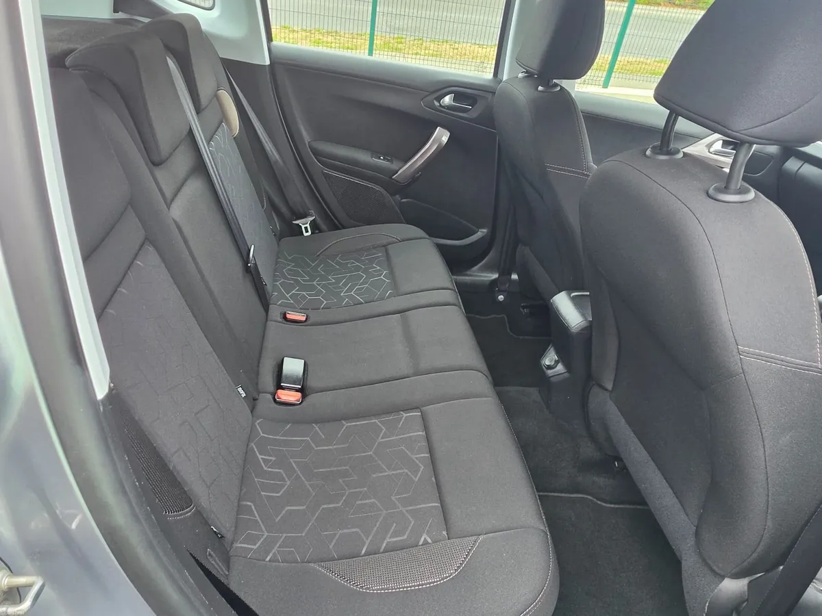 Peugeot 2008 1.2 PureTech ✅️NEW NCT - Image 4