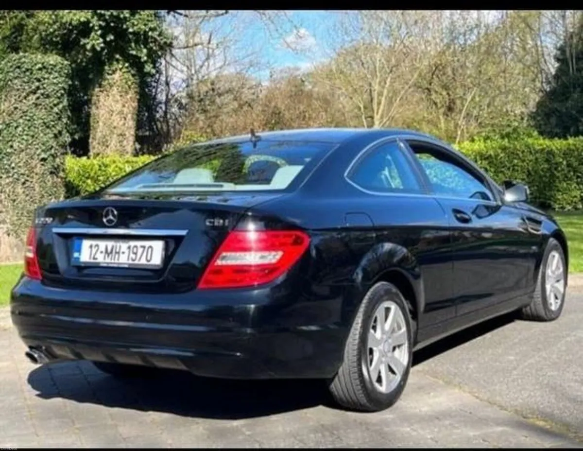 Mercedes-Benz C-Class 2012 - Image 4