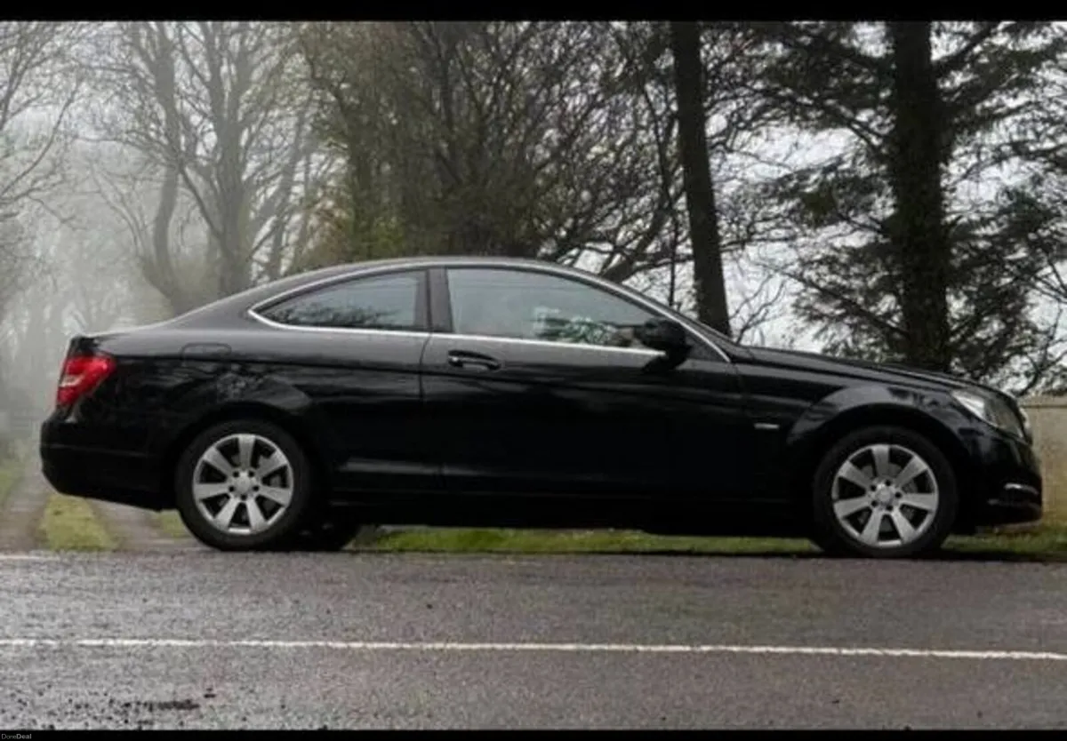 Mercedes-Benz C-Class 2012 - Image 5