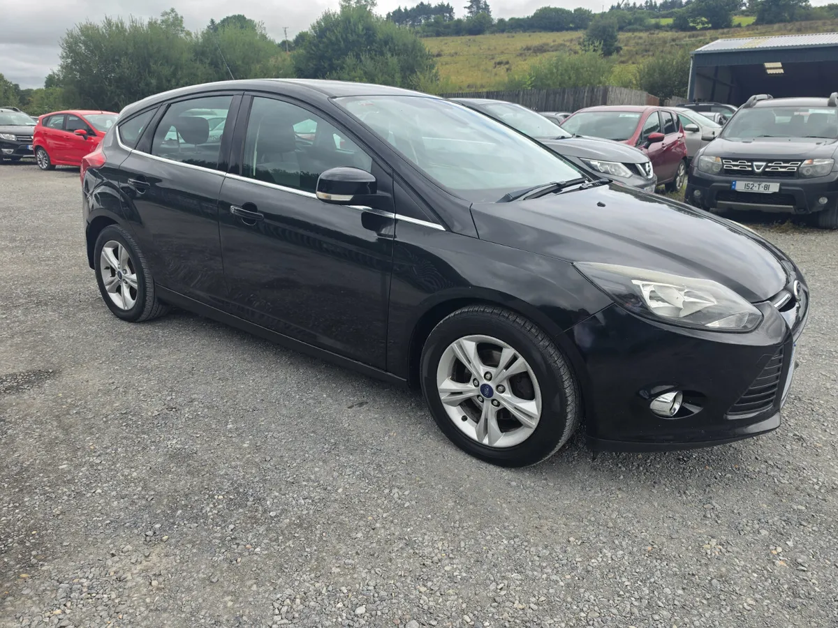 Ford Focus 2014 - Image 2